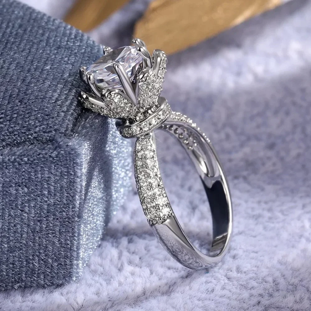 NEW LUXURY 925 STERLING SILVER FLOWERED DIAMOND RING, CUTE RING, SHINY RING. - Picture 6 of 7